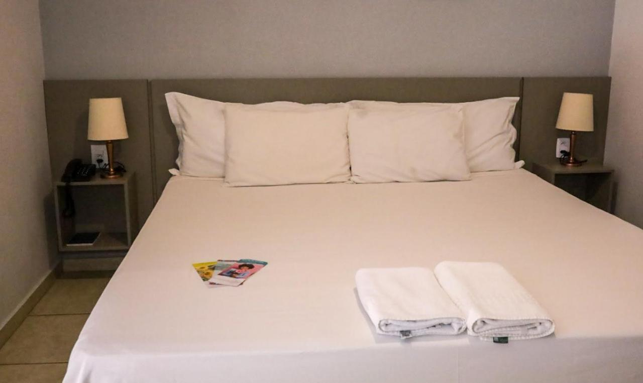 Shellter Hotel Holambra Eksteriør billede